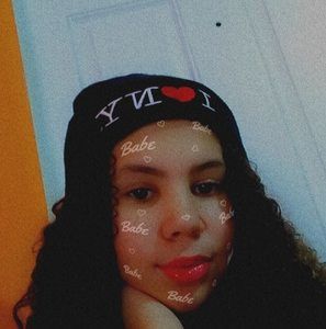 Meet your Posher, Yanet